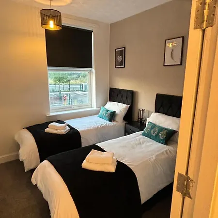Stunning House - Sleeps 7 - 5 Mins Walk To Lincoln High Street - Parking - Wifi Villa Exterior photo