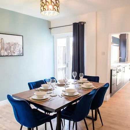 Stunning House - Sleeps 7 - 5 Mins Walk To Lincoln High Street - Parking - Wifi Villa Exterior photo